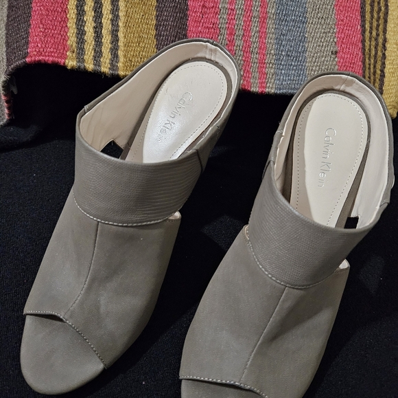 Calvin Klein Women Sage Shoes-Size 8M - Picture 6 of 9
